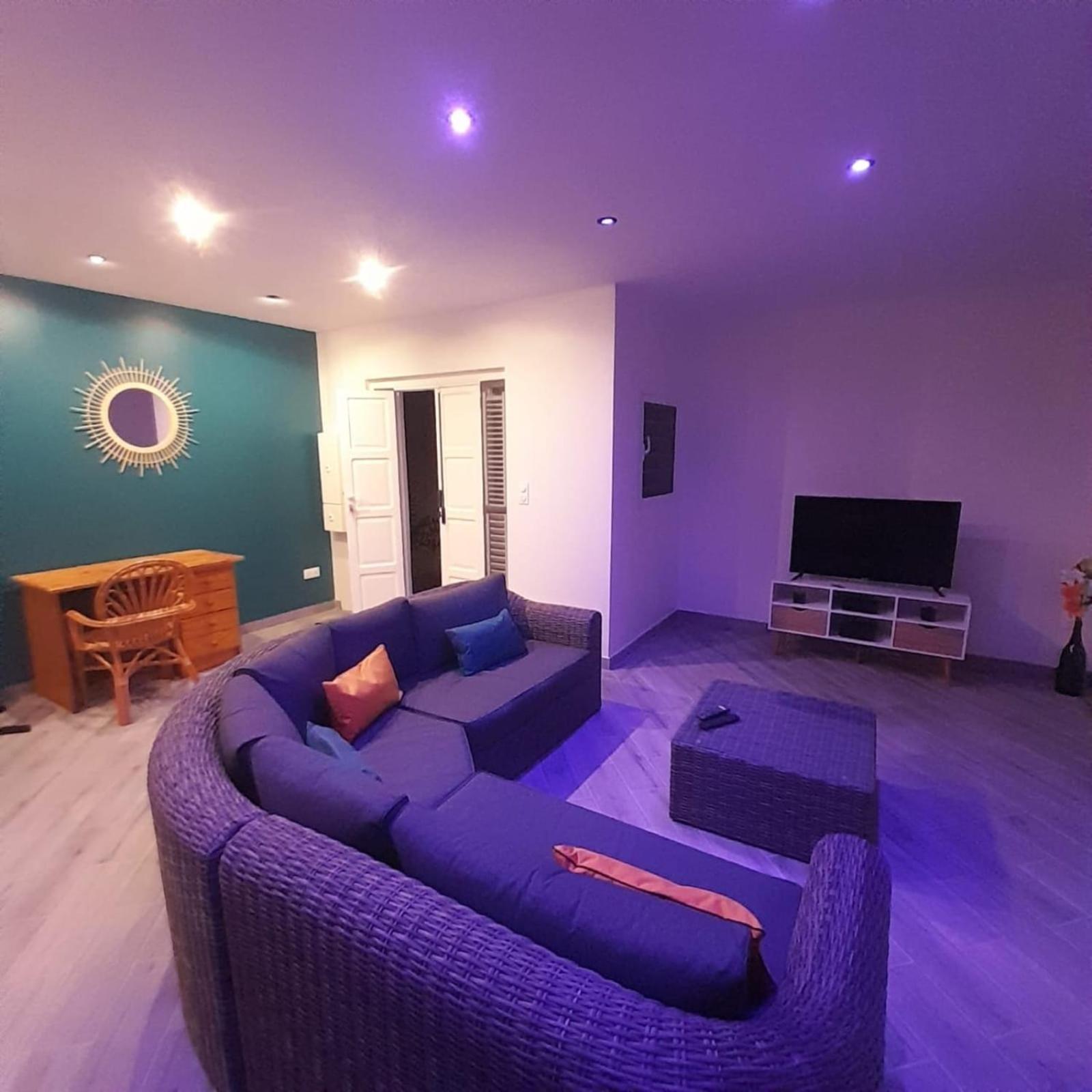 972M Beautiful Air-Conditioned Villa With Garden 르 카르베 외부 사진