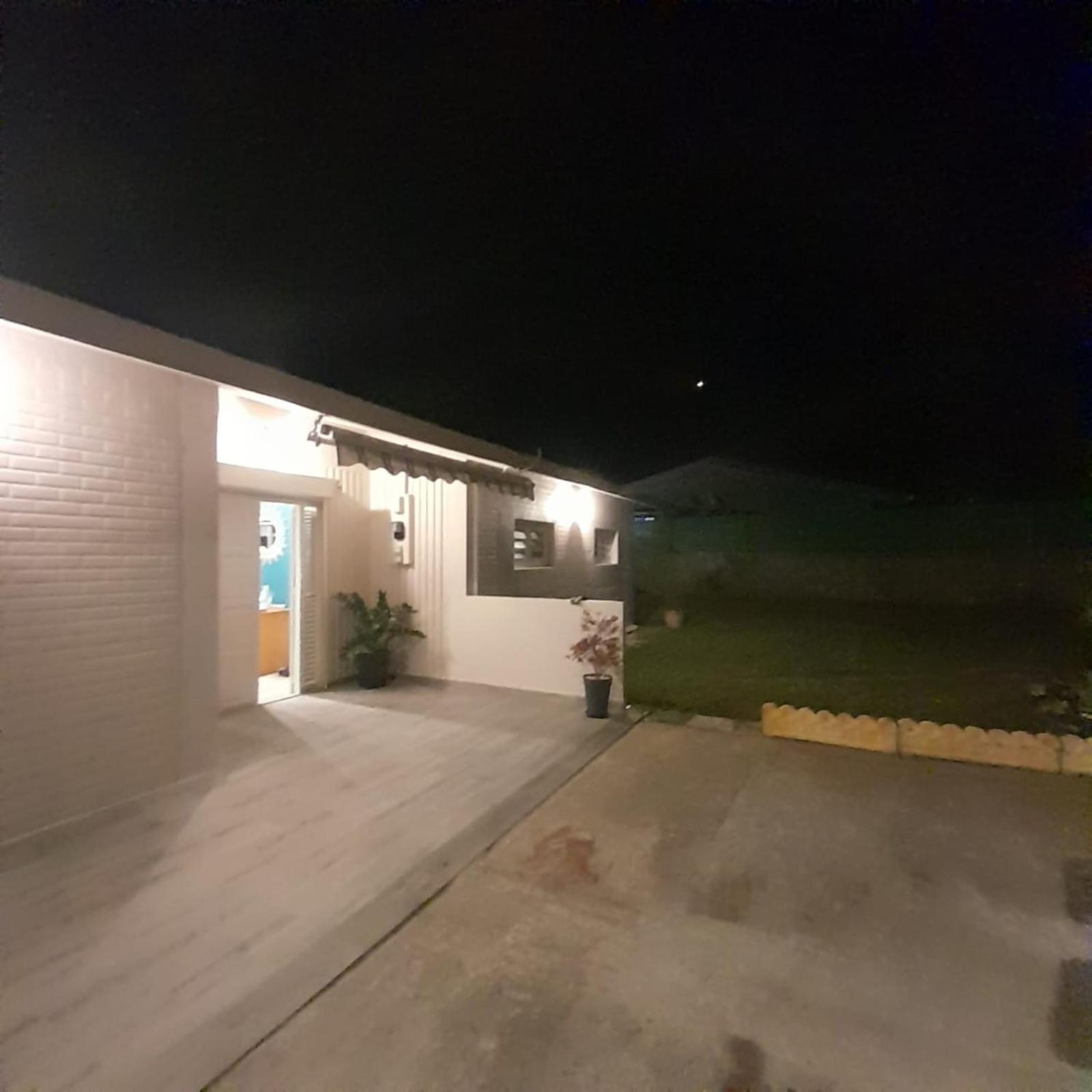 972M Beautiful Air-Conditioned Villa With Garden 르 카르베 외부 사진