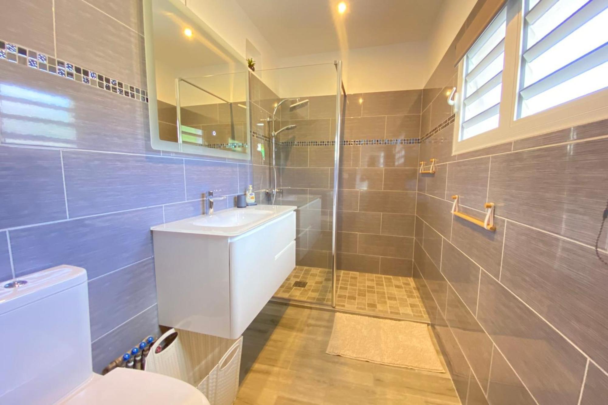 972M Beautiful Air-Conditioned Villa With Garden 르 카르베 외부 사진