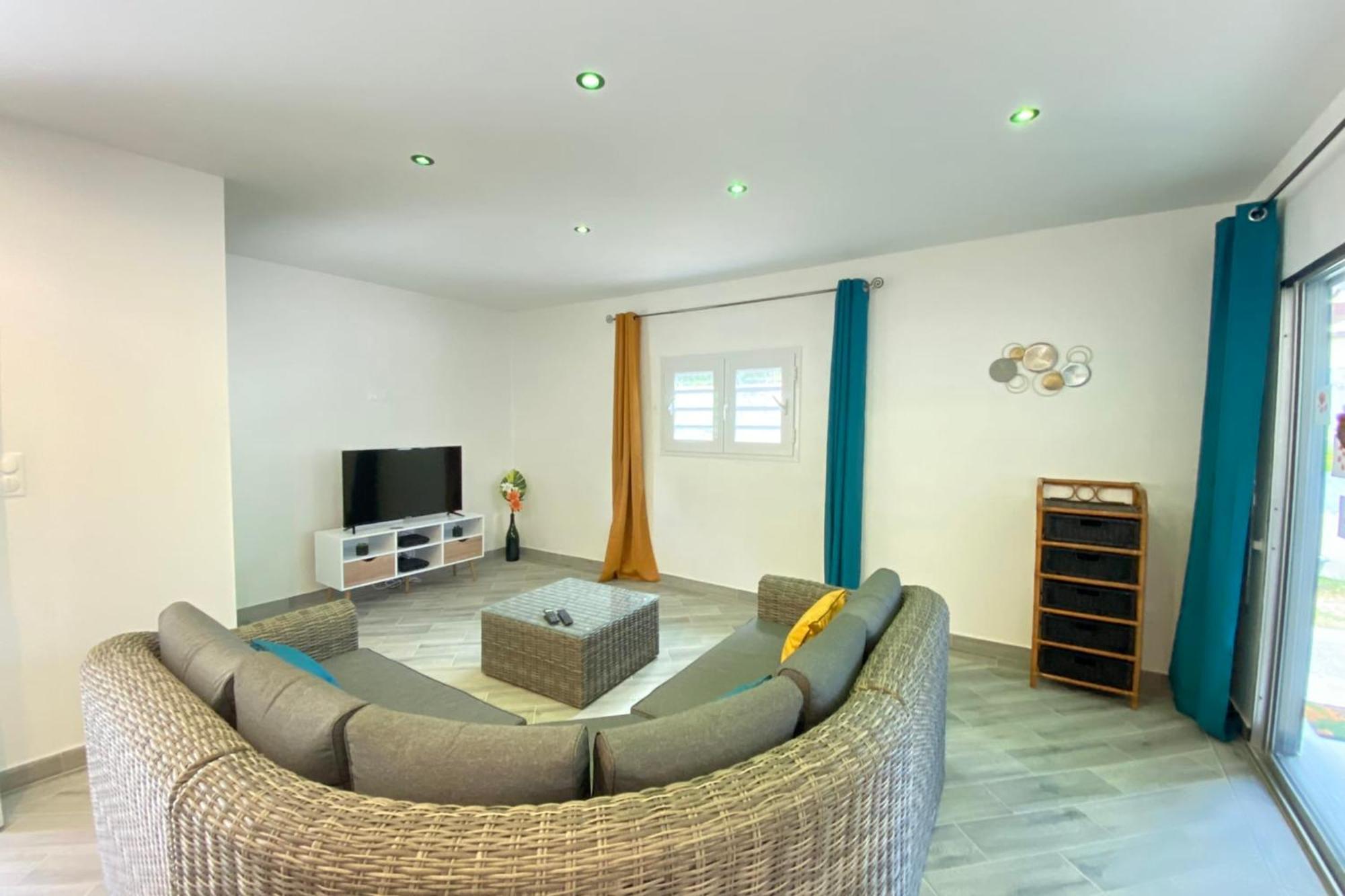 972M Beautiful Air-Conditioned Villa With Garden 르 카르베 외부 사진